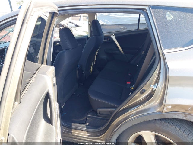 JTMWFREV3FD044125 Toyota Rav4 Xle