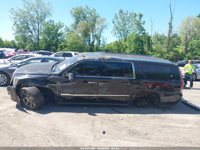Продажа на аукционе авто 2015 Cadillac Escalade Esv Premium, vin: 1GYS4TKJ0FR690089, номер лота: 45212554
