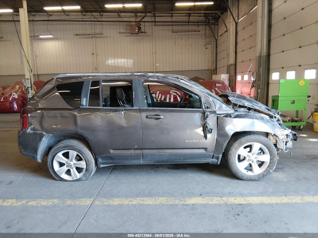 1C4NJDBBXFD424084 Jeep Compass Sport