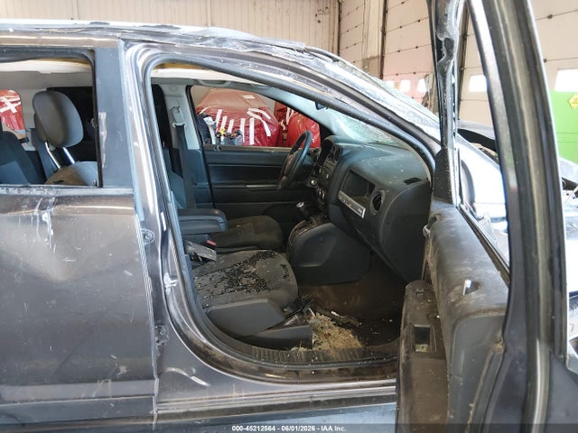 1C4NJDBBXFD424084 Jeep Compass Sport