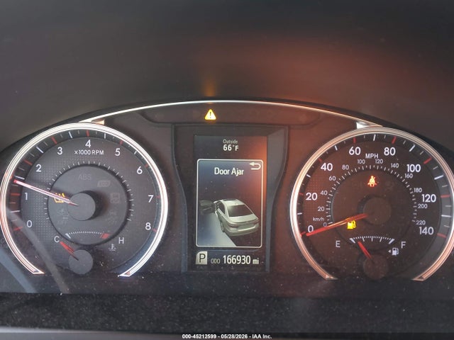45212599 :رقم المزاد ، 4T1BF1FK8HU439811 vin ، 2017 Toyota Camry Se مزاد بيع