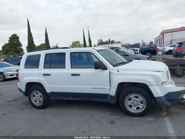 1C4NJPBAXFD438379 Jeep Patriot Sport