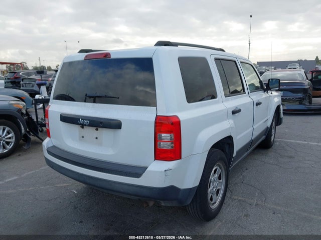 1C4NJPBAXFD438379 Jeep Patriot Sport