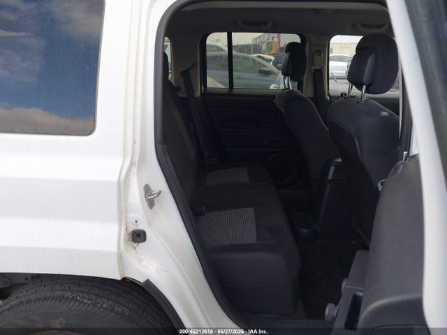1C4NJPBAXFD438379 Jeep Patriot Sport