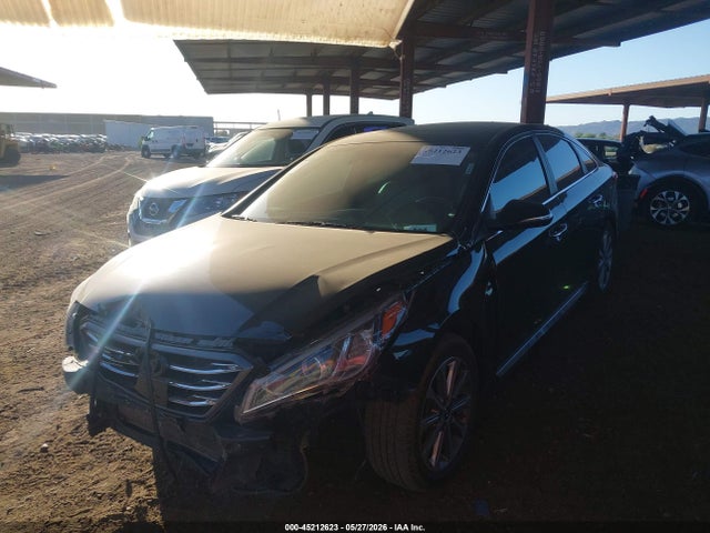 Hyundai Sonata Limited 2017 5NPE34AF1HH559952 Image 2