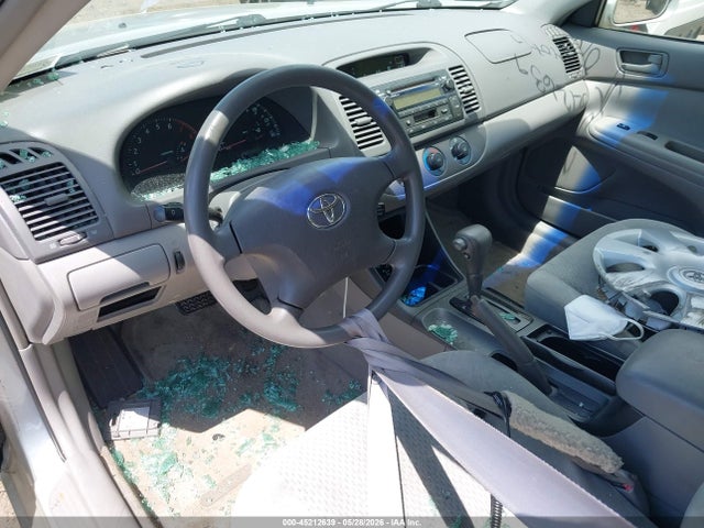 2004 Toyota Camry Le მანქანა იყიდება აუქციონზე, vin: 4T1BE32K44U865168, აუქციონის ნომერი: 45212639