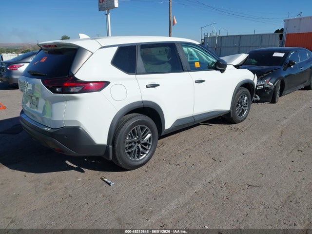5N1AT3AA1MC746929 Nissan Rogue S Fwd