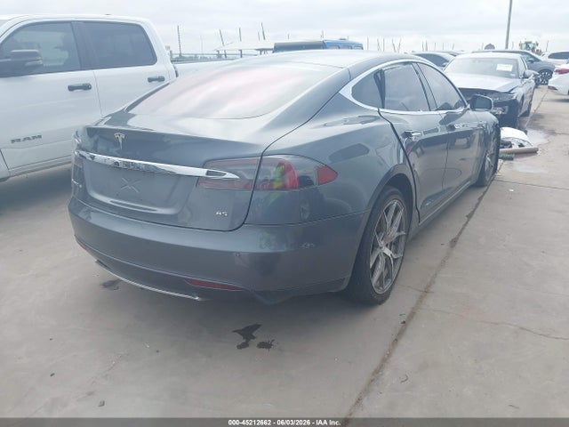 45212662 :رقم المزاد ، 5YJSA1H12EFP42417 vin ، 2014 Tesla Model S P85 مزاد بيع