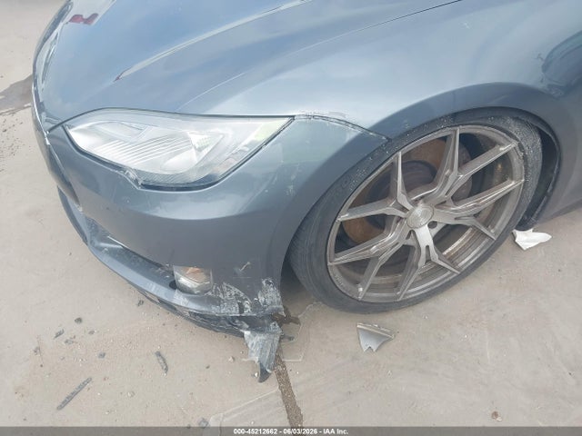 45212662 :رقم المزاد ، 5YJSA1H12EFP42417 vin ، 2014 Tesla Model S P85 مزاد بيع