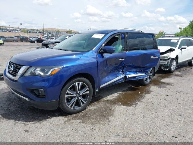 Nissan Pathfinder Platinum 2017 5N1DR2MM5HC910345 Image 2