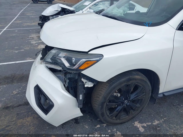 5N1DR2MN1JC673853 Nissan Pathfinder Sl