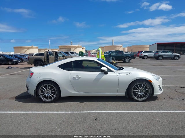 45212804 :رقم المزاد ، JF1ZNAA17D2732938 vin ، 2013 Scion Fr-s 10 Series مزاد بيع