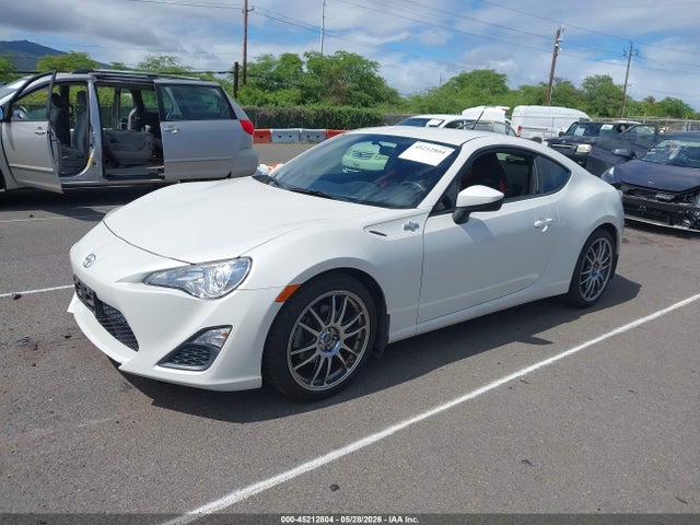45212804 :رقم المزاد ، JF1ZNAA17D2732938 vin ، 2013 Scion Fr-s 10 Series مزاد بيع