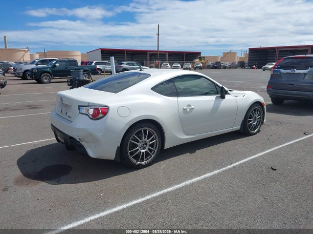 45212804 :رقم المزاد ، JF1ZNAA17D2732938 vin ، 2013 Scion Fr-s 10 Series مزاد بيع