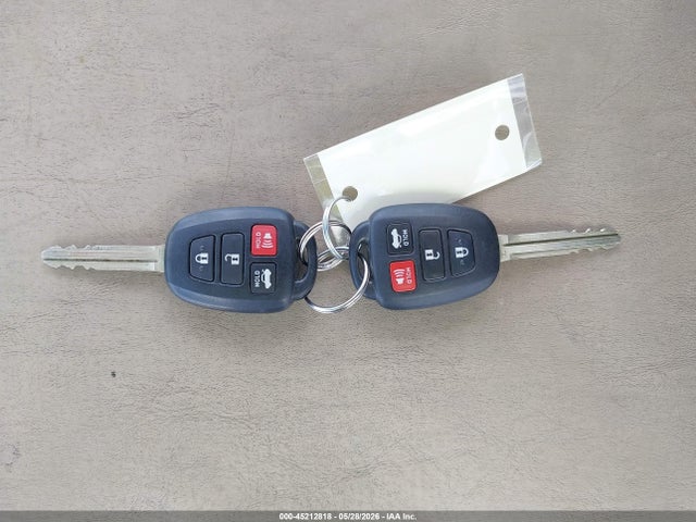 Aukcja sprzedaży 2016 Toyota Corolla Le, vin: 5YFBURHE1GP438088, numer aukcji: 45212818
