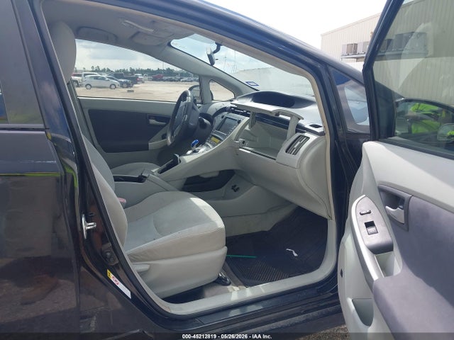 45212819 :رقم المزاد ، JTDKN3DU6B0317258 vin ، 2011 Toyota Prius Three مزاد بيع