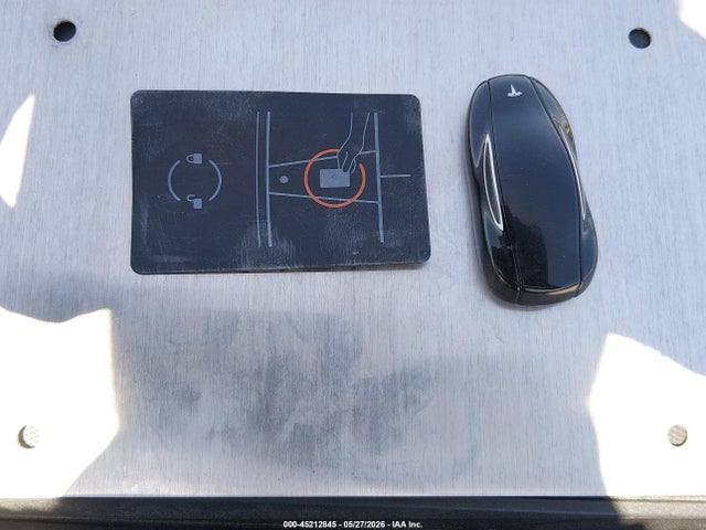 5YJ3E1EB9NF197032 Tesla Model 3 Long Range Dual Motor All-wheel Drive