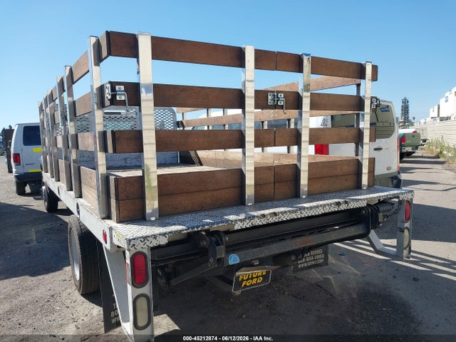 Ford F-450 Chassis Xl 2015 1FDUF4GY4FED29388 Image 3