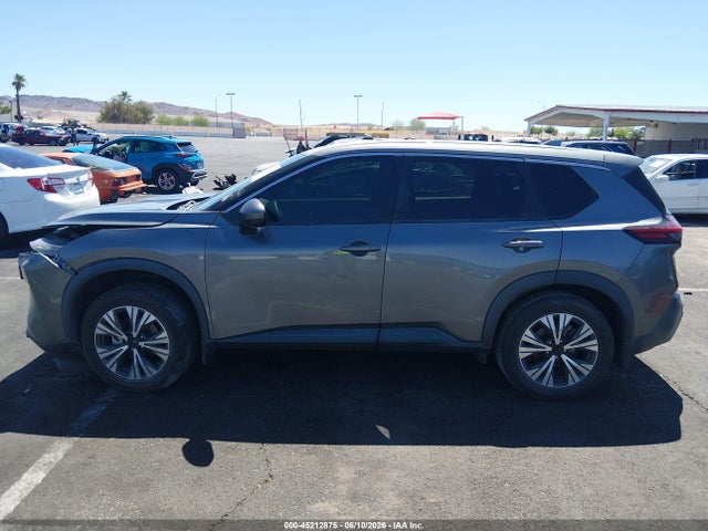 5N1BT3BA1NC692147 Nissan Rogue Sv Fwd