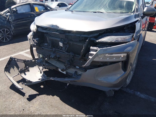 5N1BT3BA1NC692147 Nissan Rogue Sv Fwd