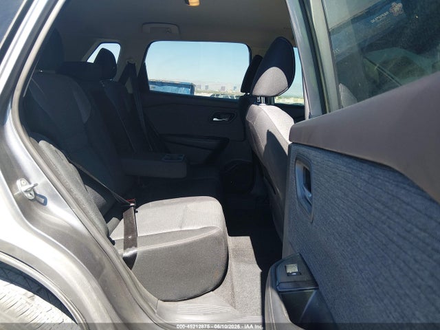 5N1BT3BA1NC692147 Nissan Rogue Sv Fwd