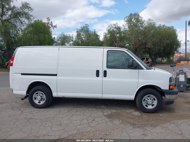 45212876 :رقم المزاد ، 1GCWGAFF5H1109860 vin ، 2017 Chevrolet Express 2500 Work Van مزاد بيع