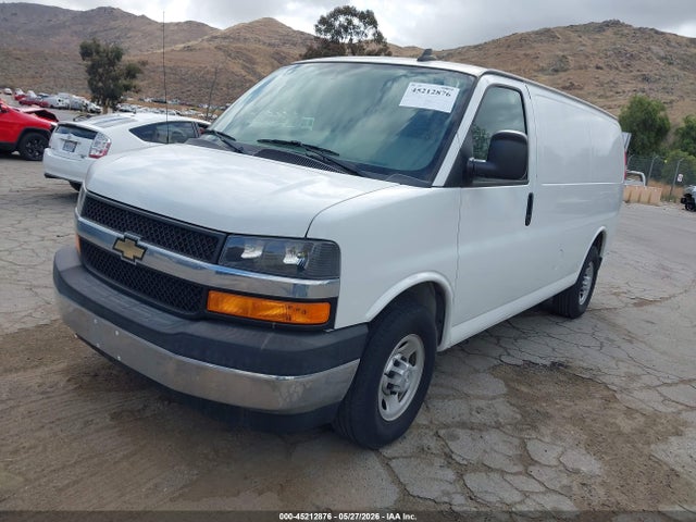 45212876 :رقم المزاد ، 1GCWGAFF5H1109860 vin ، 2017 Chevrolet Express 2500 Work Van مزاد بيع