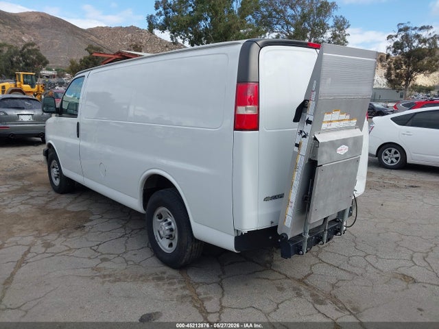 45212876 :رقم المزاد ، 1GCWGAFF5H1109860 vin ، 2017 Chevrolet Express 2500 Work Van مزاد بيع