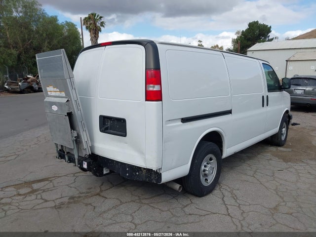 45212876 :رقم المزاد ، 1GCWGAFF5H1109860 vin ، 2017 Chevrolet Express 2500 Work Van مزاد بيع