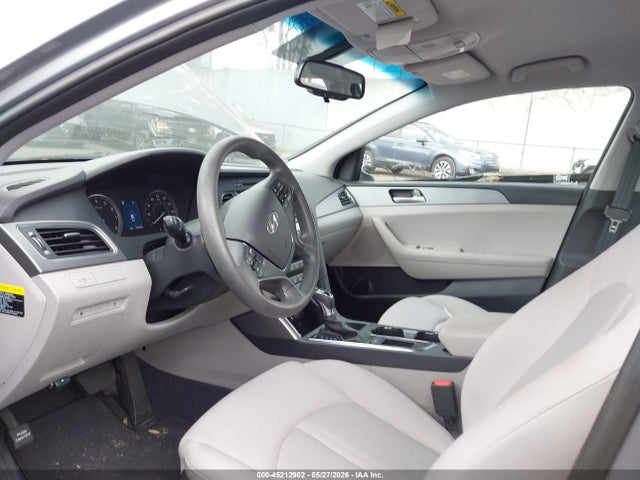 5NPE24AF4HH565988 Hyundai SONATA SE