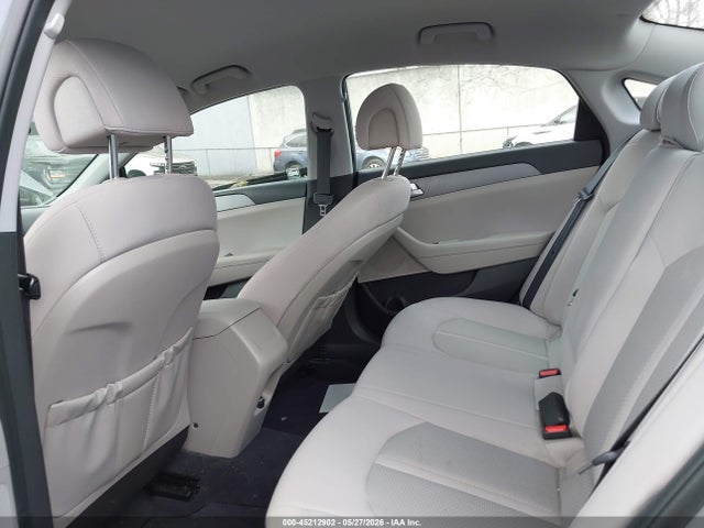 5NPE24AF4HH565988 Hyundai SONATA SE