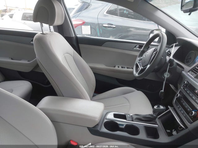 5NPE24AF4HH565988 Hyundai SONATA SE