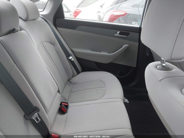 5NPE24AF4HH565988 Hyundai SONATA SE