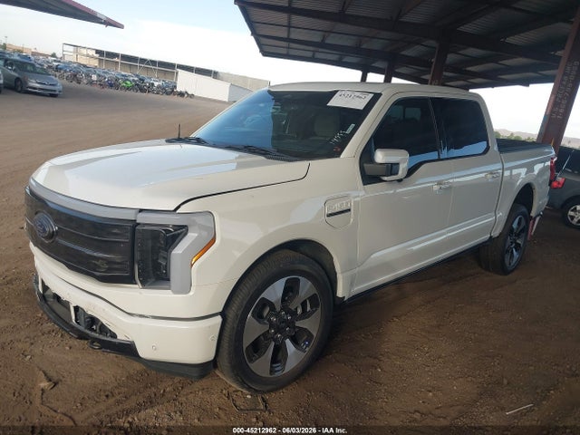 Ford F-150 Lightning Platinum 2023 1FT6W1EV7PWG26039 Image 2