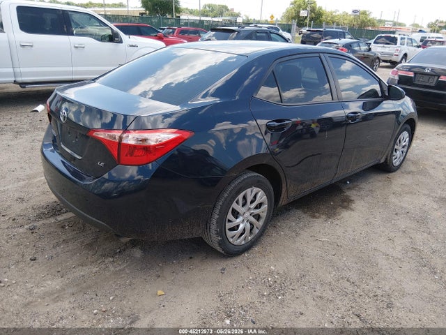 Toyota COROLLA LE 2018 5YFBURHE4JP797118 Image 4