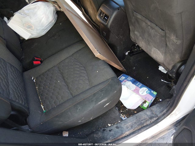 2GNAXKEXXJ6309766 Chevrolet EQUINOX LT