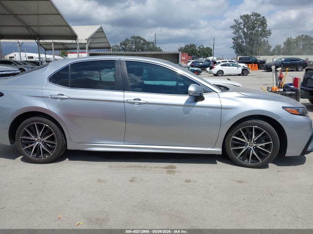4T1G11AK2RU878323 Toyota CAMRY SE