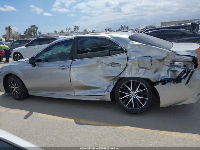 4T1G11AK2RU878323 Toyota CAMRY SE