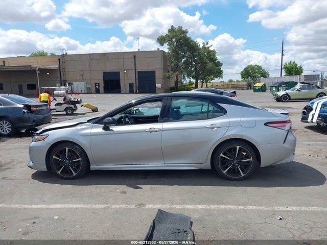 4T1B61HK2JU052206 Toyota CAMRY XSE