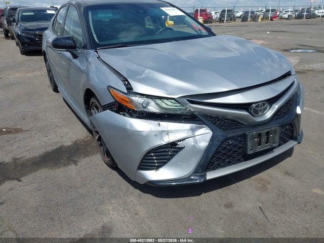 4T1B61HK2JU052206 Toyota CAMRY XSE