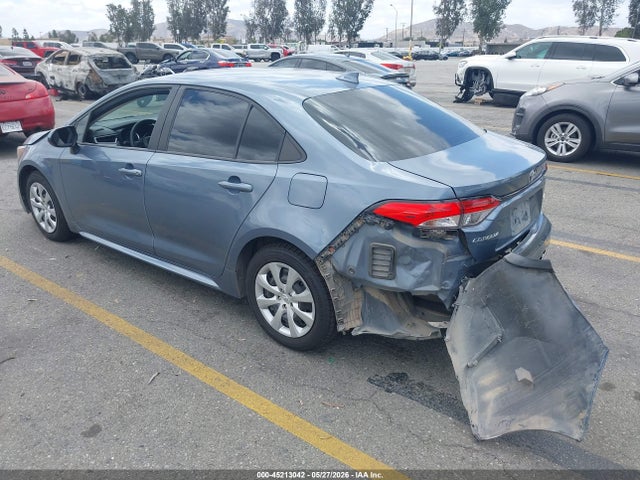 Продажа на аукционе авто 2021 Toyota Corolla Le, vin: 5YFEPMAE9MP149599, номер лота: 45213042