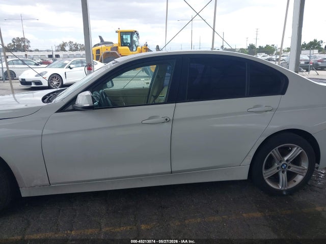 WBA3B1C51EP679261 BMW 320i