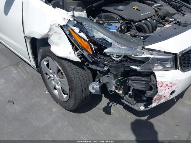 KIA FORTE LX 2017 3KPFK4A76HE066188 Image 17