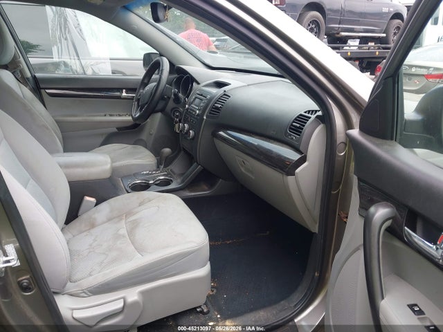 2011 Kia Sorento Lx მანქანა იყიდება აუქციონზე, vin: 5XYKT3A12BG075353, აუქციონის ნომერი: 45213097