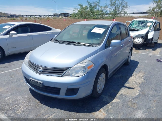 45213146 :رقم المزاد ، 3N1BC1CP0AL445330 vin ، 2010 Nissan Versa 1.8s مزاد بيع