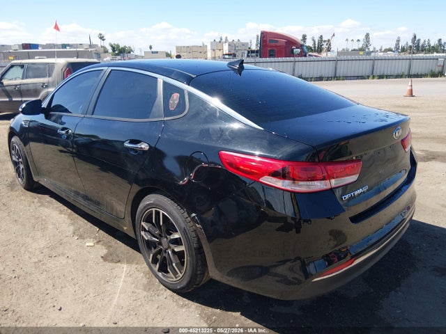 KIA Optima Lx 2018 5XXGT4L33JG182585 Image 3