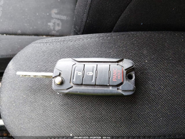 2015 Jeep Renegade Latitude მანქანა იყიდება აუქციონზე, vin: ZACCJBBT9FPB32531, აუქციონის ნომერი: 45213230