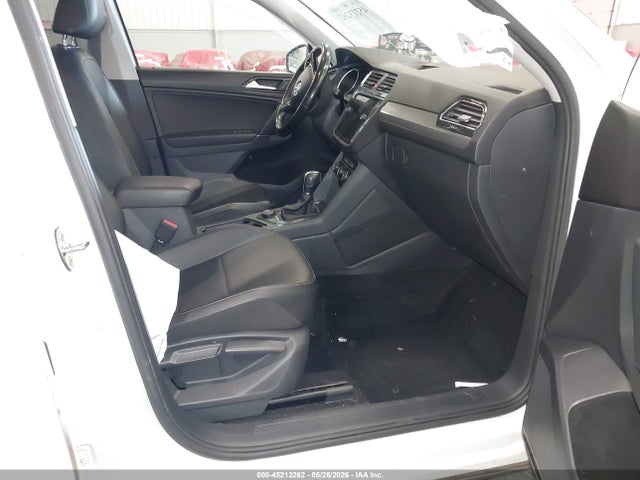 Продаж на аукціоні авто 2018 Volkswagen Tiguan 2.0t Se/2.0t Sel, vin: 3VV2B7AX3JM154807, номер лоту: 45213262