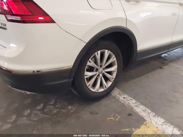 Продаж на аукціоні авто 2018 Volkswagen Tiguan 2.0t Se/2.0t Sel, vin: 3VV2B7AX3JM154807, номер лоту: 45213262