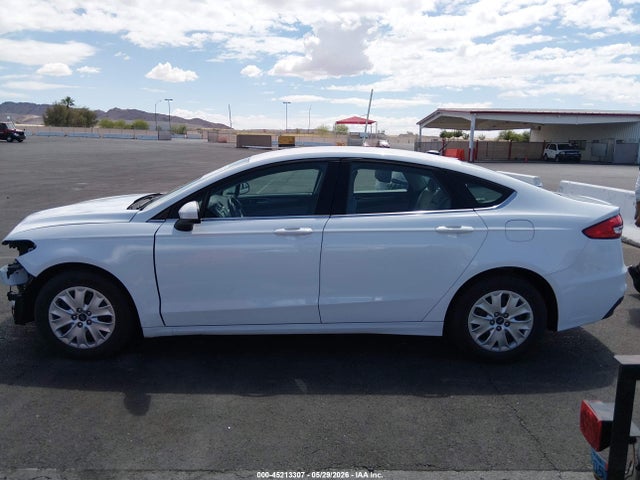 Ford FUSION S 2019 3FA6P0G77KR284471 Image 15